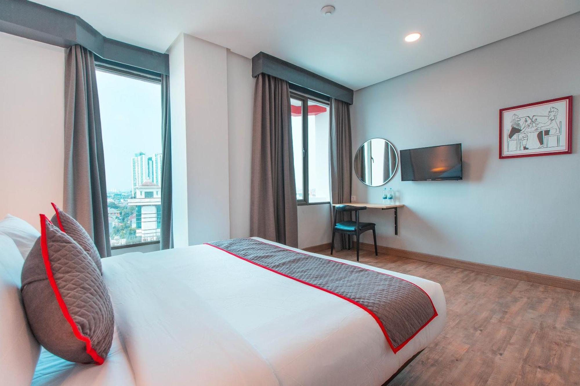 Super Oyo Townhouse 1 Hotel Salemba Jakarta Exterior photo