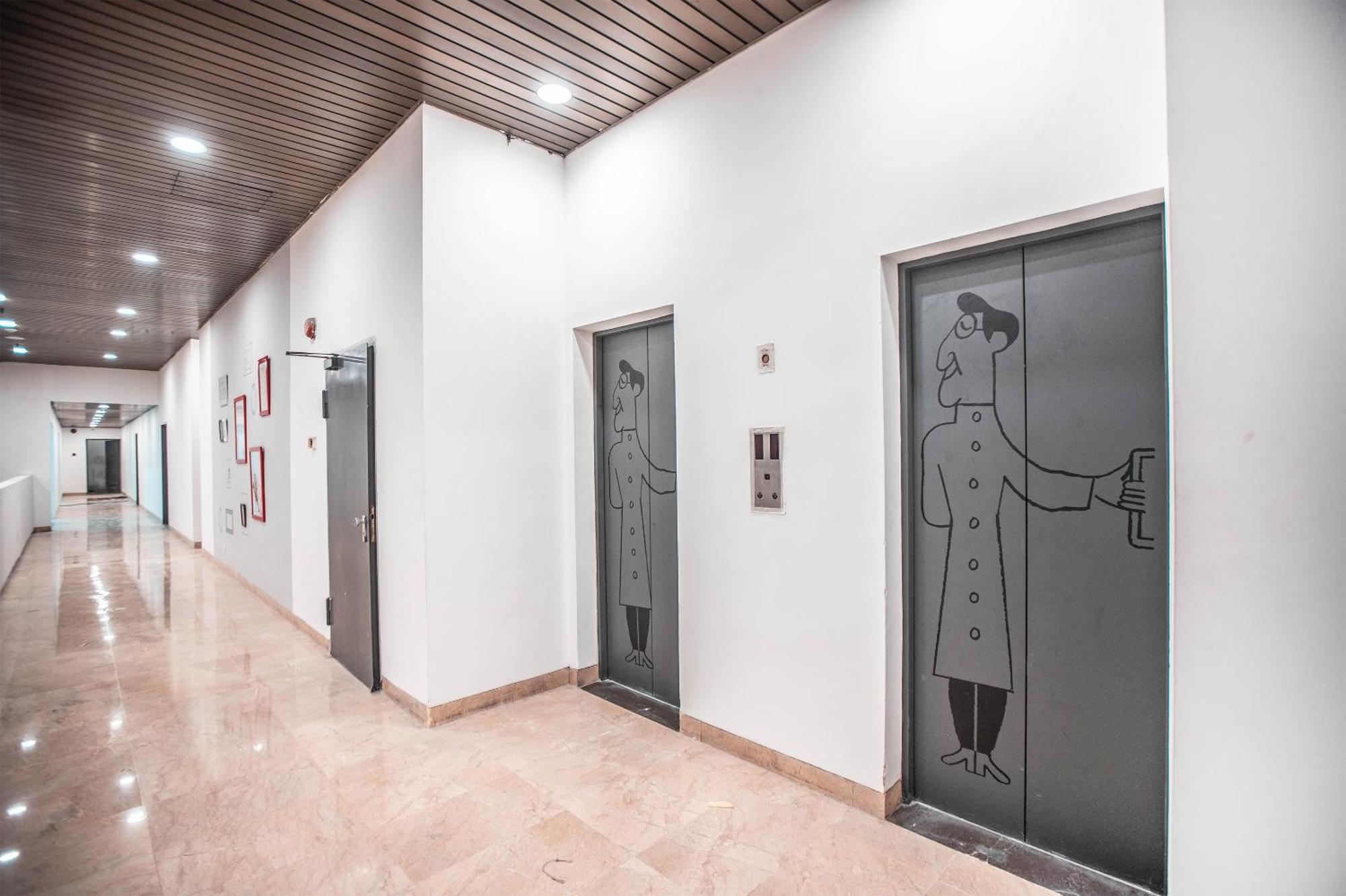 Super Oyo Townhouse 1 Hotel Salemba Jakarta Exterior photo