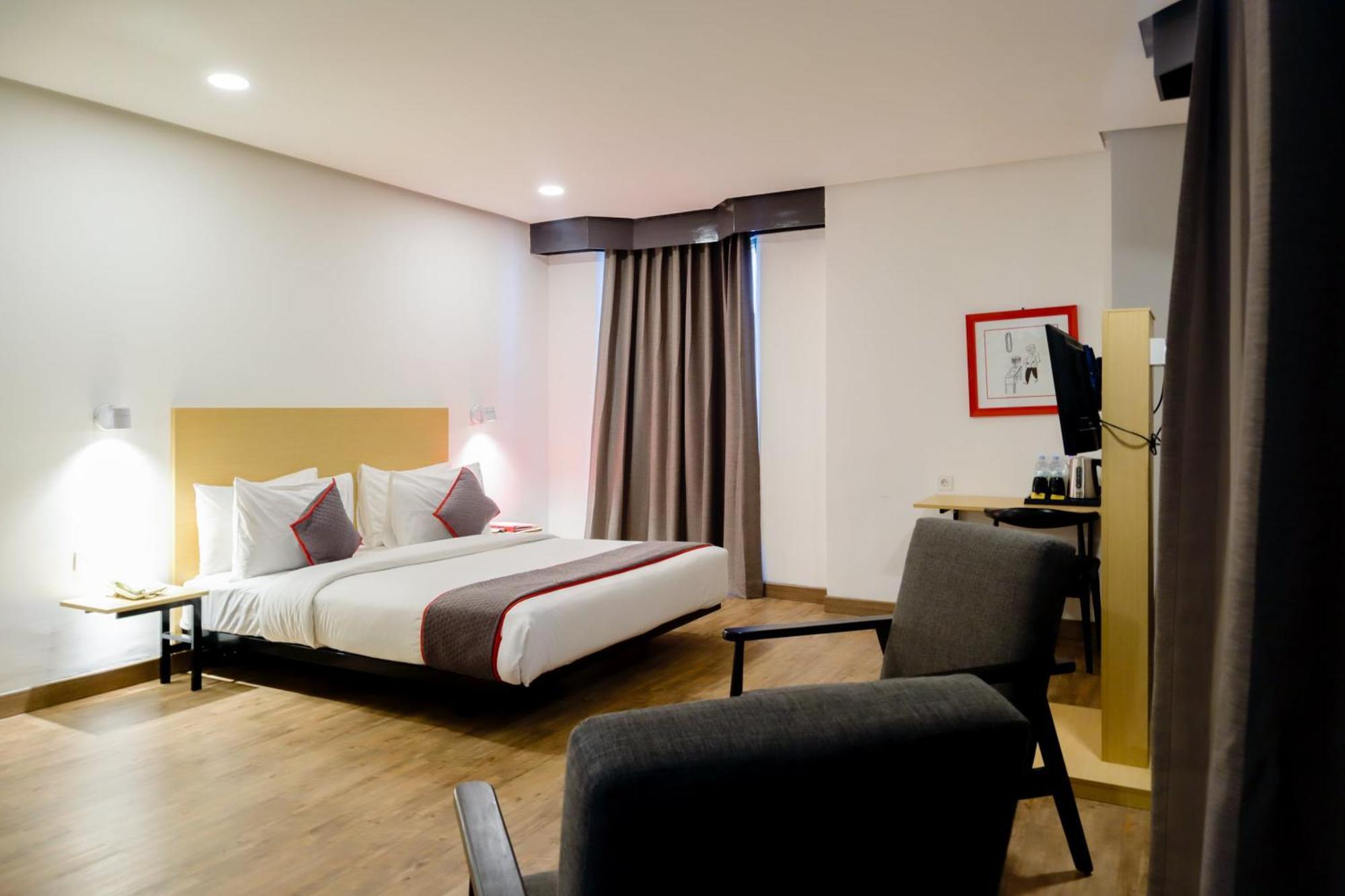 Super Oyo Townhouse 1 Hotel Salemba Jakarta Exterior photo